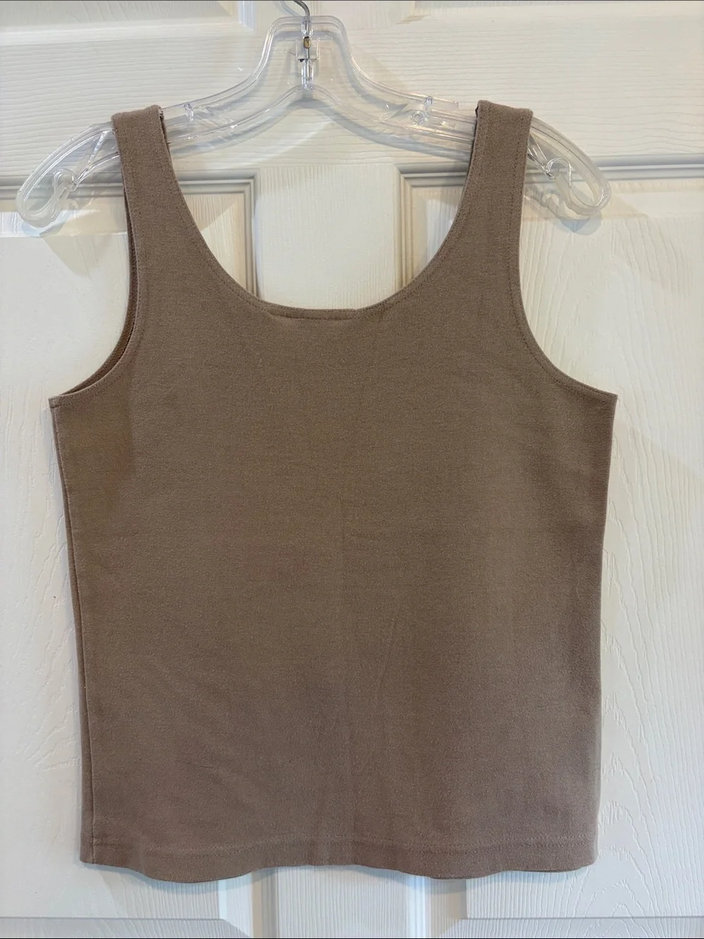 Fiorlini International Women's Scoop Neck Tank Top in Taupe - Picture 3 of 3